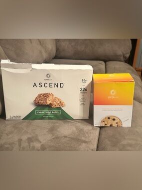 Optavia Ascend Everything Bagel Bar (7) & Sweet Blueberry Muffin Mix (Full box)